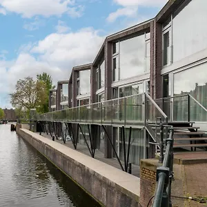 Yays Island By Numa Lägenhetshotell Amsterdam